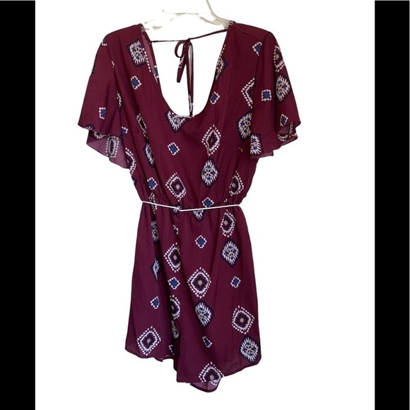 No Brand, Floral Shorts Romper, like new. Size XL - Picture 2 of 4